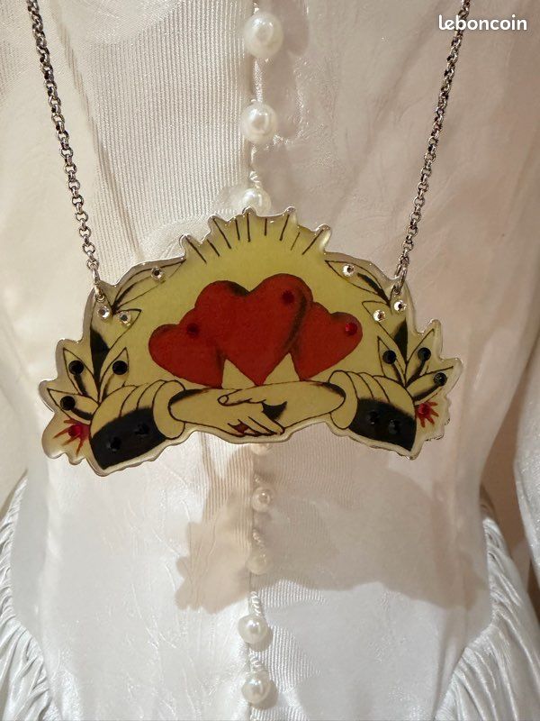 Collier N2 – Cœurs & mains – pièce originale (image 2)