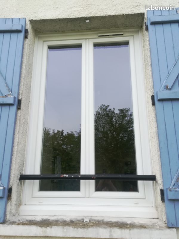 Fenêtre PVC double vitrage (image 1)