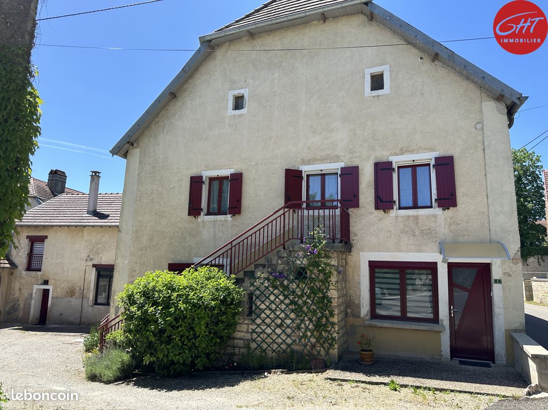 Maison 8 pièces 225 m² · à Pesmes · 225 m² · 295 000 €
