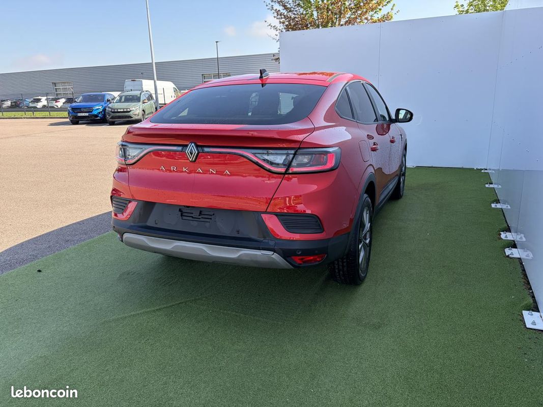 Renault arkana (2) 1.3 mild hybrid 140 evolution edc gsr2 (image 8)