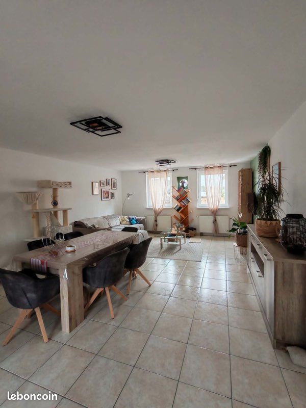 Appartement 4 pièces 90 m² · à Bousbach · 90 m² · 700 €/mois