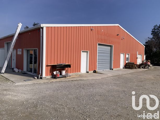 Immeuble 131 m² Mours-Saint-Eusèbe