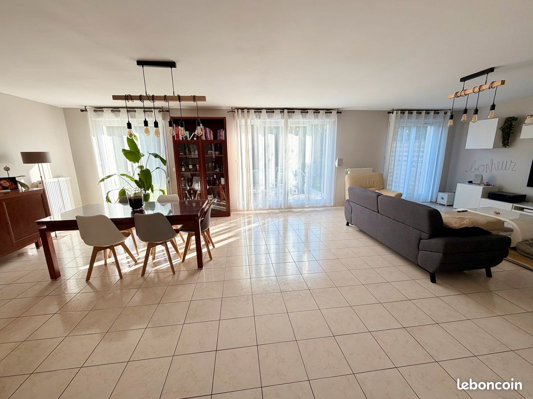 Maison 7 pièces 167 m² · à Moissy-Cramayel · 167 m² · 519 000 €