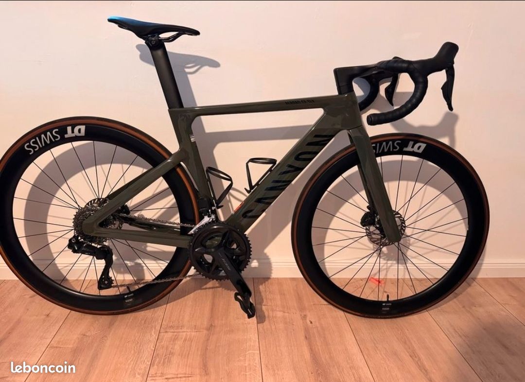 Canyon Aeroad CF SLX 7 Di2 (image 1)