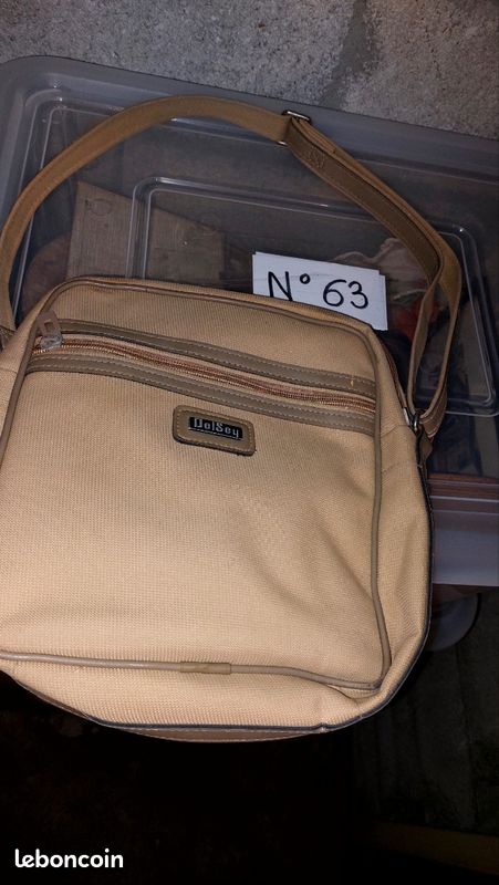 Sacoche bandouliere homme marque DELSEY Accessoires Bagagerie