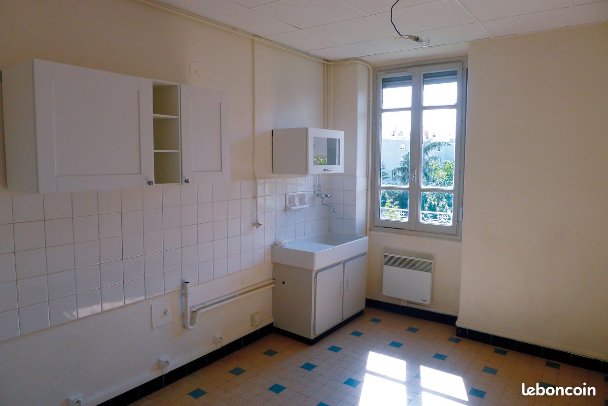 Appartement 1 pièce 43 m² · à Lyon · 42,7 m² · 780 €
