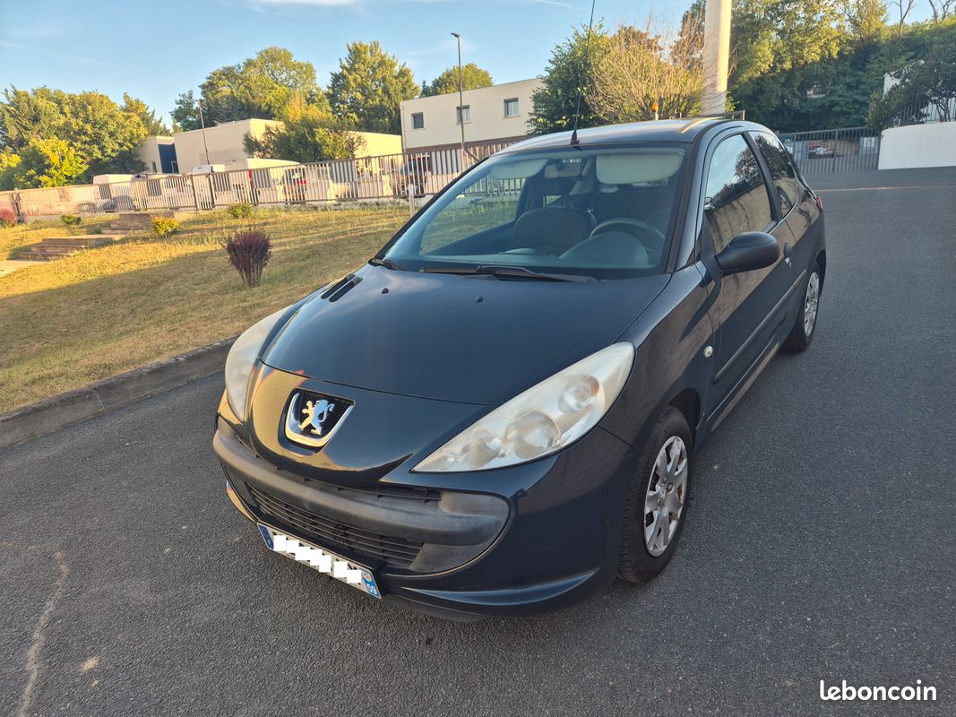 Peugeot 206+ 1.1e 60ch Active Pack 2490e (image 1)