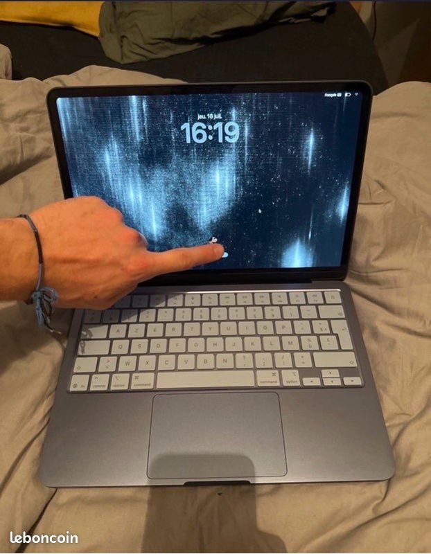 Macbook neo indigo 2026 (image 1)