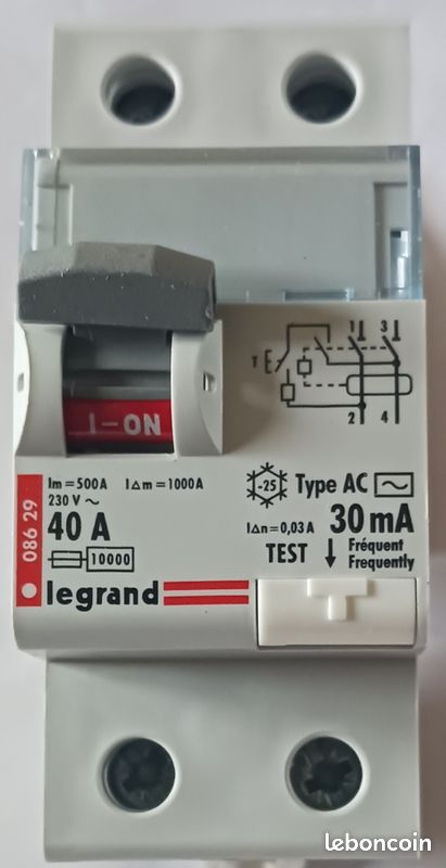 DISJONCTEUR DIFFERENTIEL HDB3LE 2P 30mA AC - La référence du chantier
