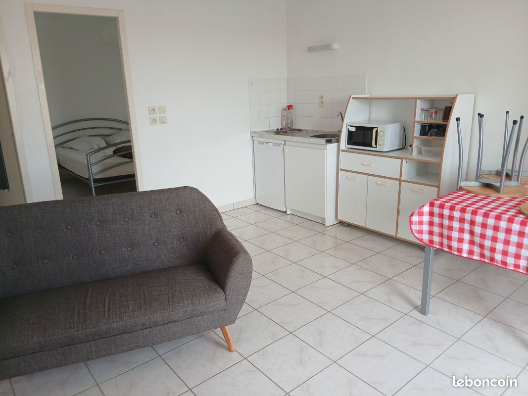 Appartement 2 pièces 37 m² · à Saint-Romans-lès-Melle · 37 m² · 475 €