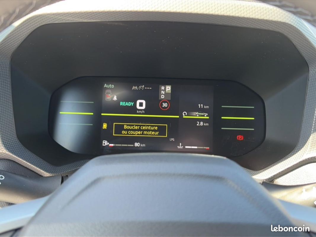 DACIA DUSTER 1.2 hybrid-g 150 expression 4x4 (image 14)