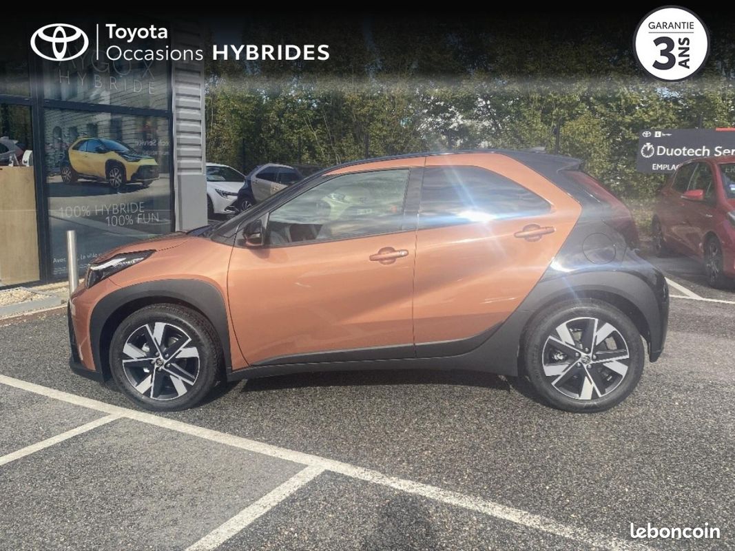 Toyota Aygo X 116h Graphic (image 3)