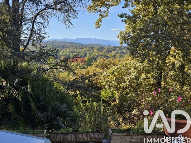 Villa 11 pièces 288 m²