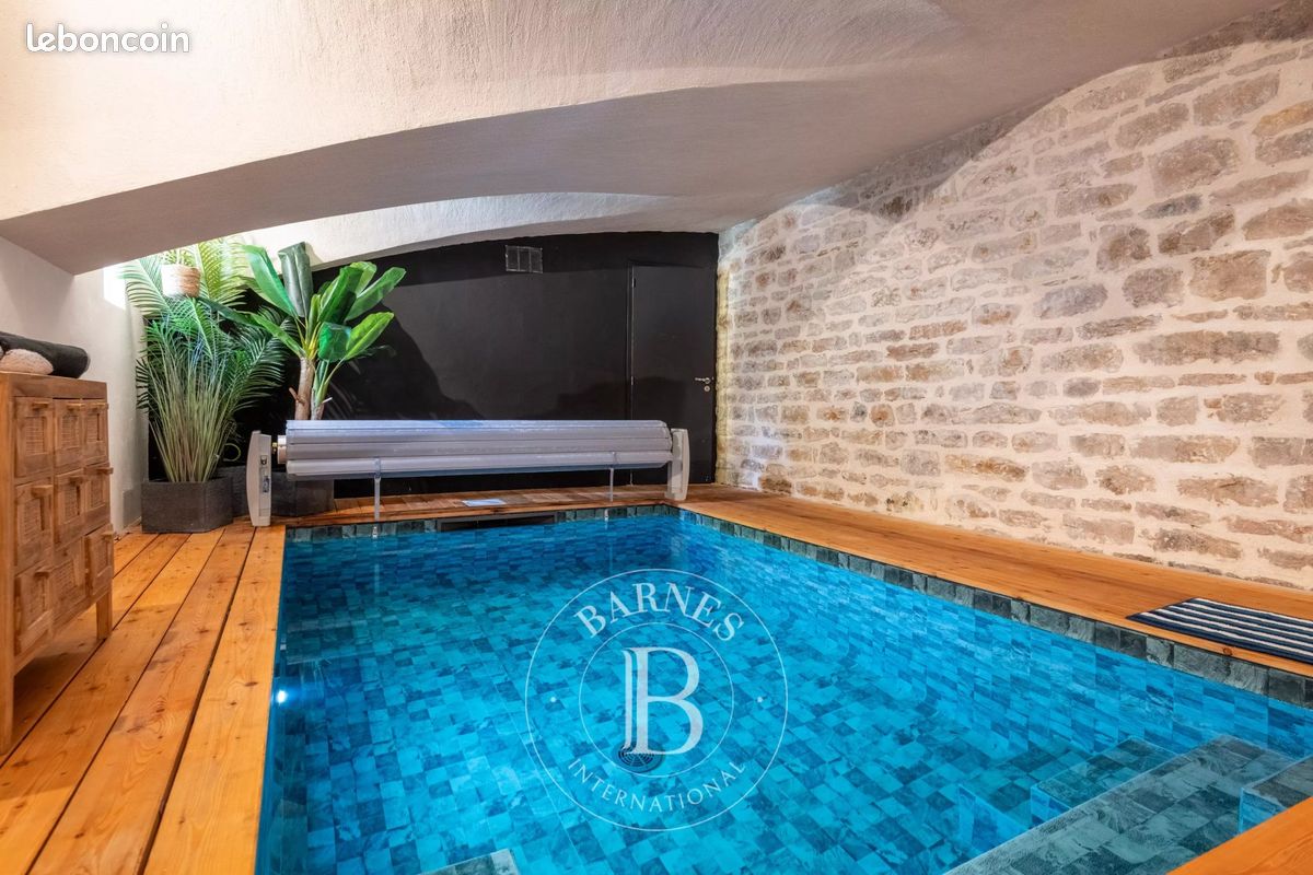 Maison 5 pièces 157 m² · à Collonges-au-Mont-d'Or · 157 m² · 690 000 €