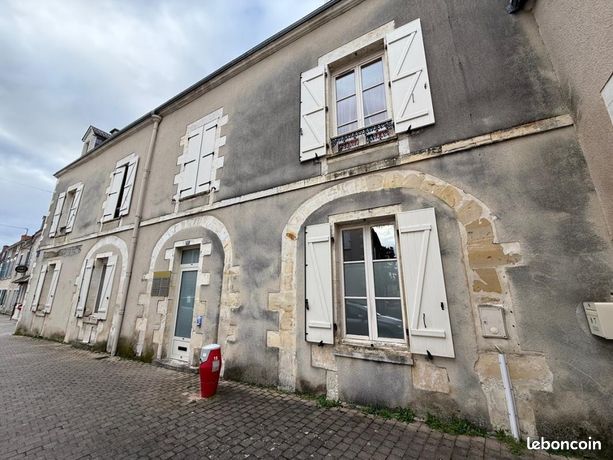 Immeuble 200 m² Issoudun