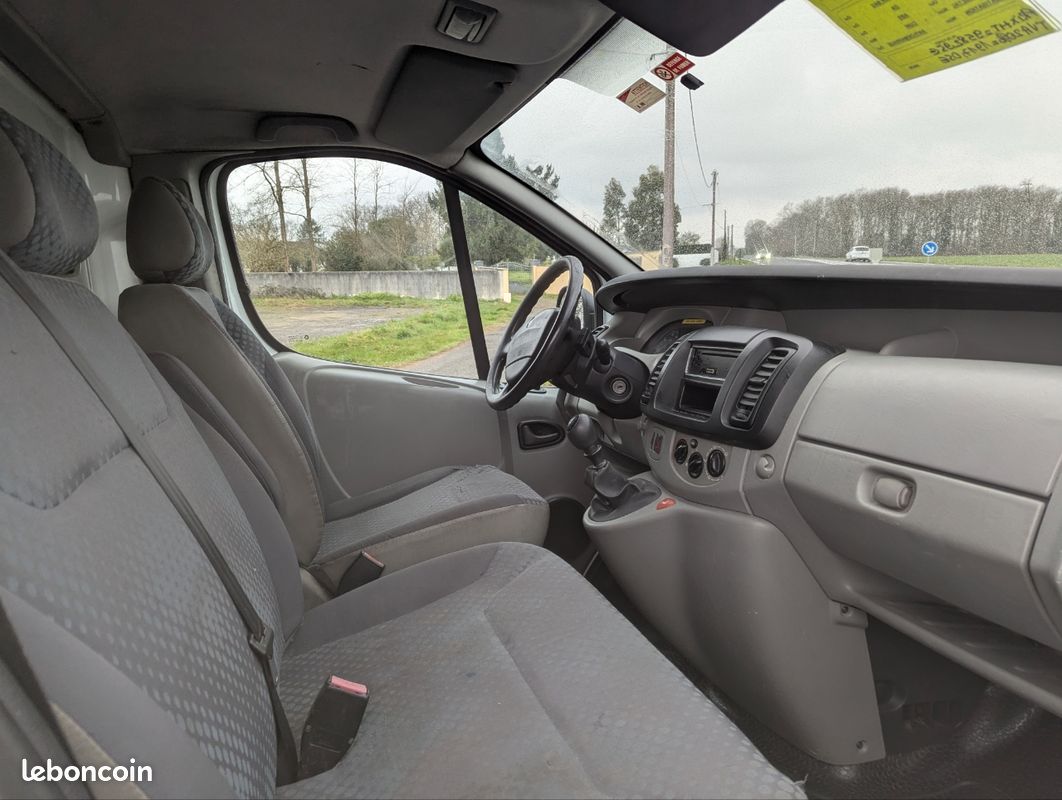 Magnifique renault trafic l2h2 1.9 dci 100cv occamobile 64 pau (image 3)