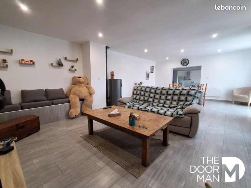 Maison 5 pièces 165 m² · à Jouy · 165 m² · 220 000 €