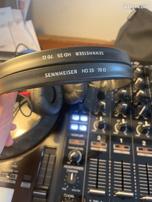 Casque Sennheiser hd25 (image 1)