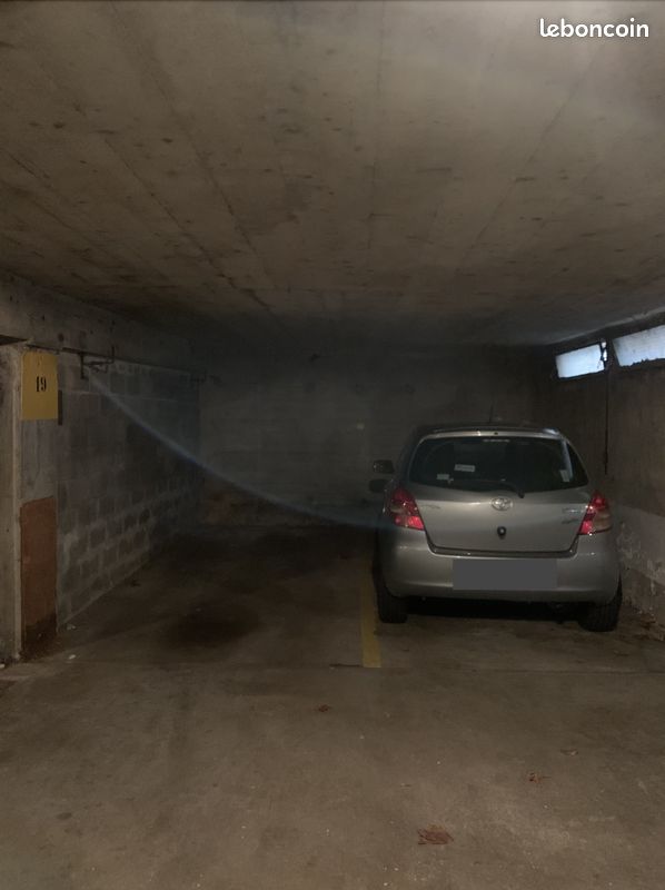Parking 10 m² · à Lyon · 10 m² · 84 €/mois