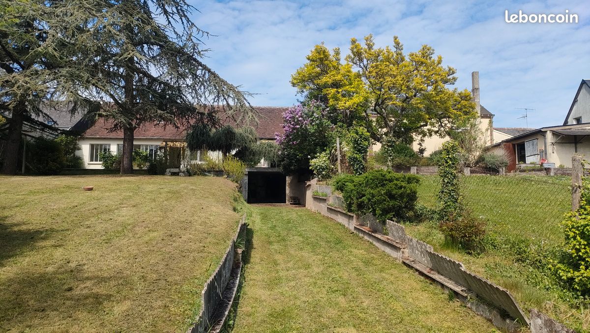 Maison 3 pièces 81 m² · à Yèvres · 81 m² · 94 000 €