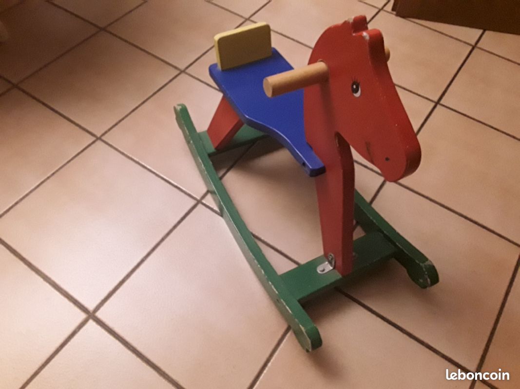 Vends cheval à bascule (image 2)