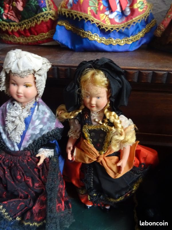N°8) ANCIENNE POUPEE FOLKLORIQUE DOLL PETITCOLLIN REGION BOURGOGNE