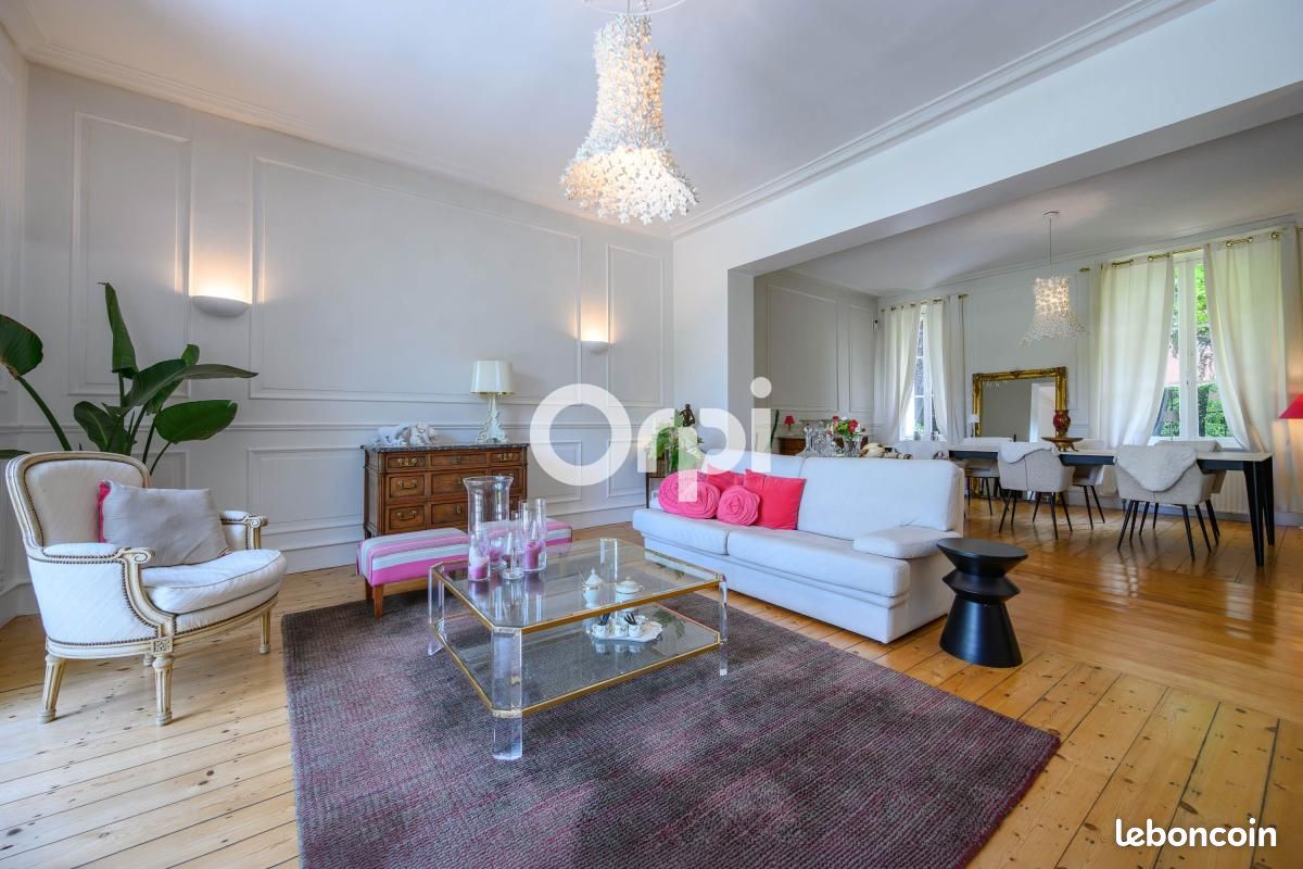 Maison 7 pièces 350 m² (image 2)