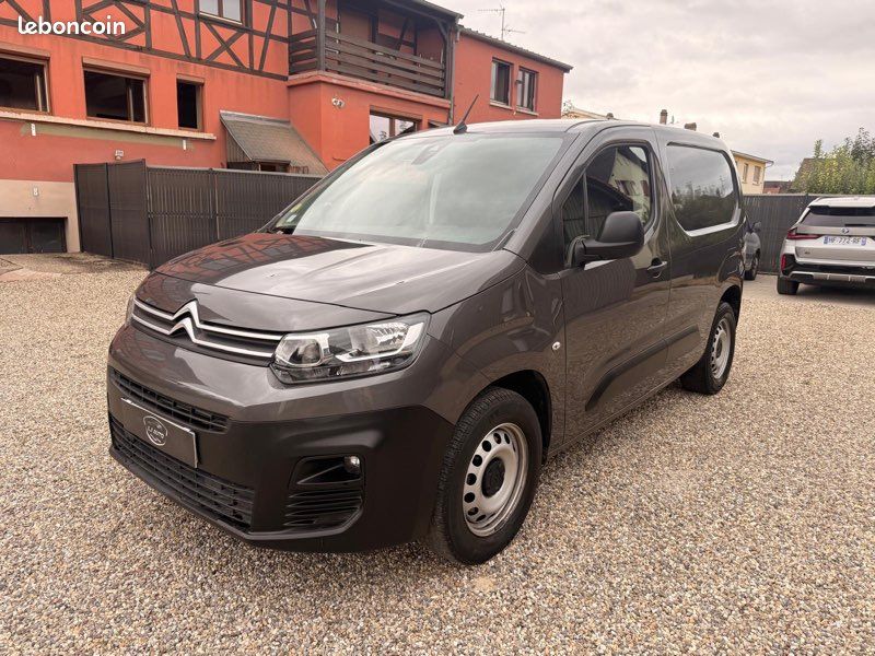 10 825 HT / CITROËN BERLINGO Van M 650kg BlueHDi 130 S&S Club EAT8 3places (image 8)