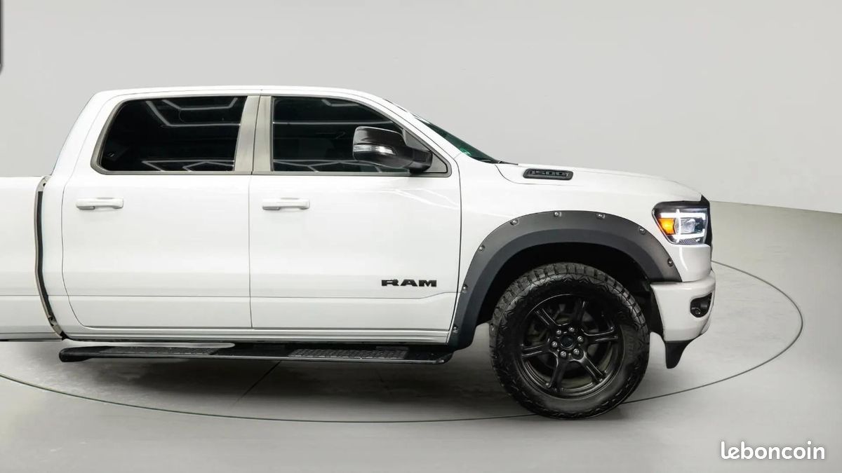 Dodge RAM 5.7 V8 HEMI 4x4 * Longbed 2 m * Pack Offroad Nuit * LED * AHK (image 8)