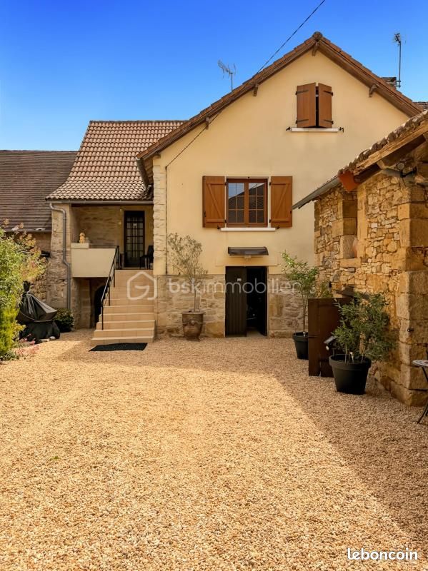 Maison 6 pièces 100 m² · à Tourtoirac · 100 m² · 198 000 €