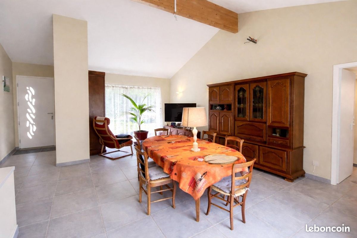 Maison 3 pièces 92 m² · à Jau-Dignac-Et-Loirac · 92 m² · 270 000 €