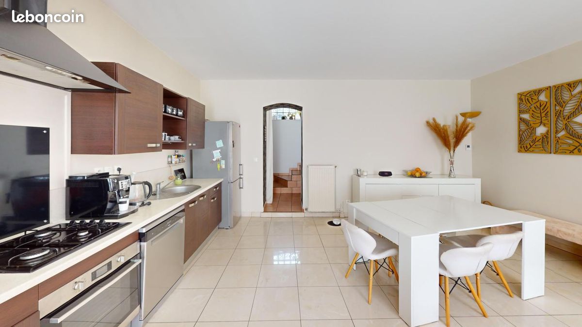 Maison 3 pièces 80 m² · à Saint-Étienne · 80 m² · 160 000 €