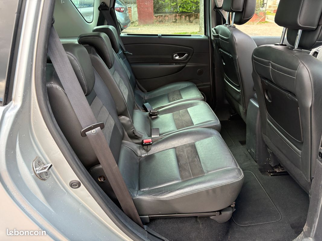 RENAULT SCENIC 1,5 DCI 110 ch BOSE EDC (image 8)