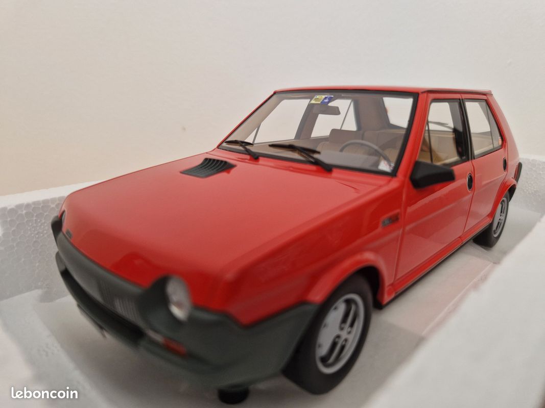 LAUDORACING-MODELS 1/18 Fiat Ritmo 60 CL 1978 LM155B RESIN