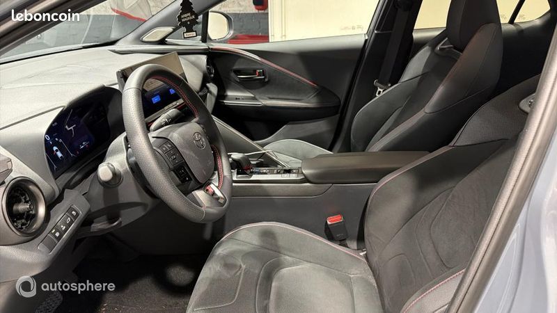 Toyota C-Hr 2.0 Hybride Rechargeable 225ch GR Sport MY26 (image 12)
