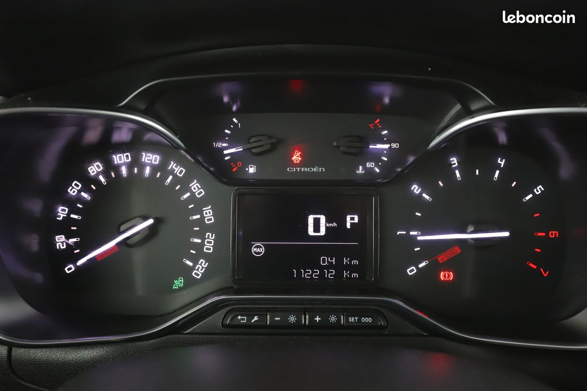 Citroen C3 1.2 PureTech Shine EAT6 110 ch (image 19)