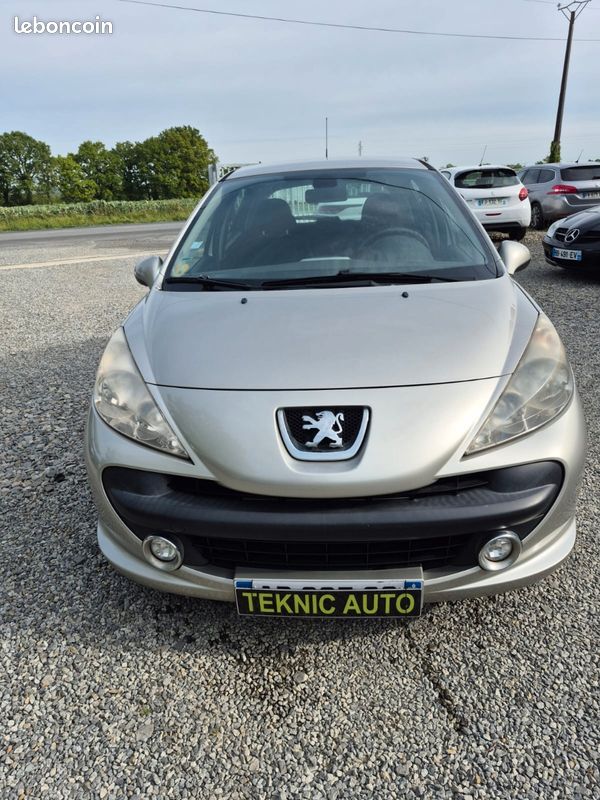 Peugeot 207 1.4 HDi 70 cv (image 5)