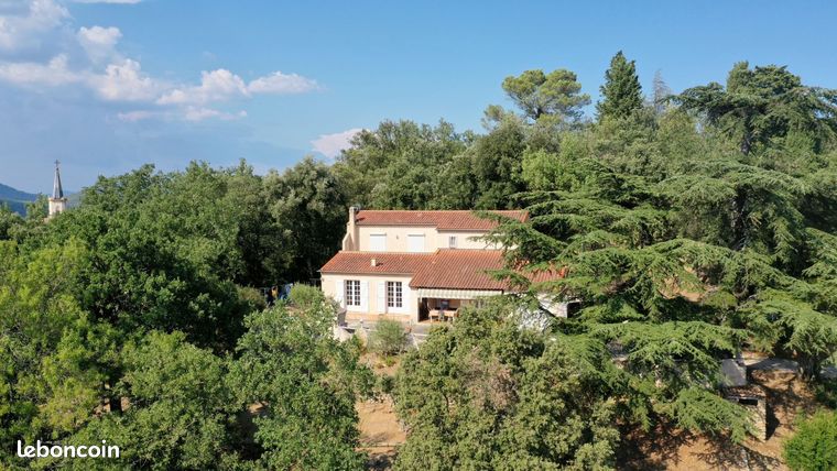 Propriété 4 pièces 126 m²