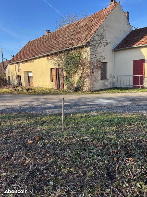 Maison 5 pièces 87 m² · à Thury · 87 m² · 53 000 €