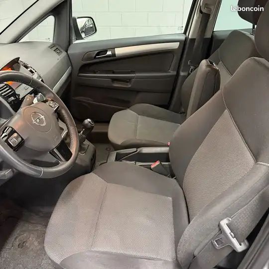 Zafira (image 4)