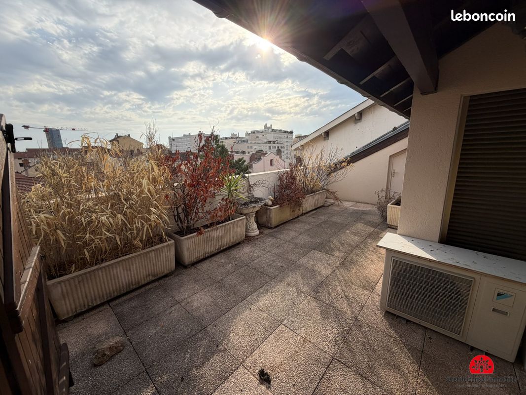 Appartement 4 pièces 160 m² · à Lyon · 160 m² · 1 700 €