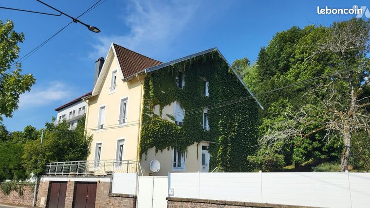 Maison 7 pièces 226 m²