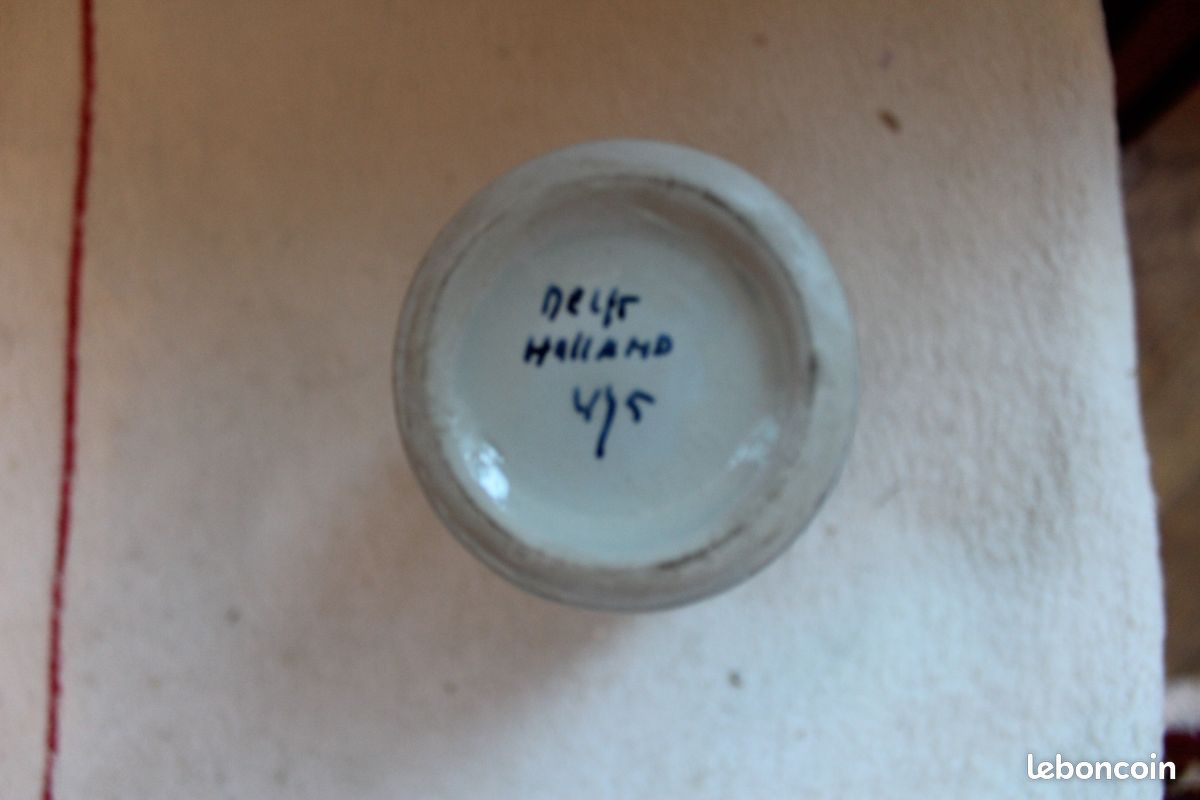 Vase et petite coupe signes delf (image 3)