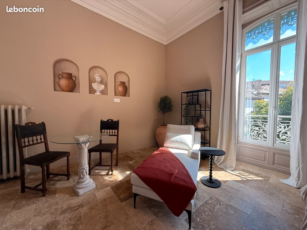 Appartement 1 pièce 28 m² · à Nîmes · 27,9 m² · 160 000 €