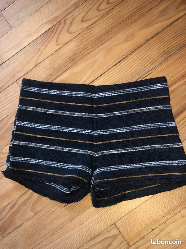 Short à rayures (image 1)