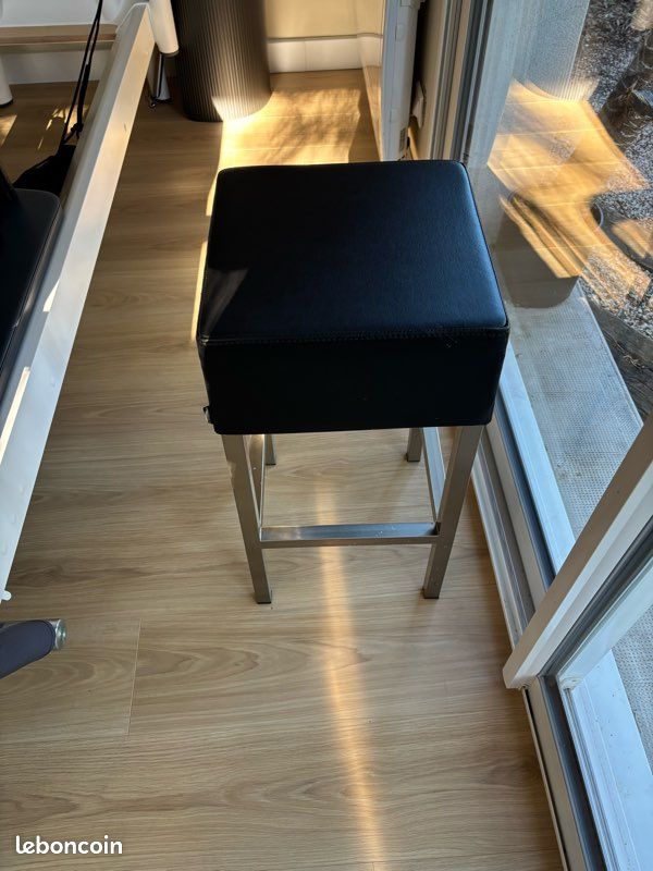 2 Tabourets cube Pedrali (image 2)