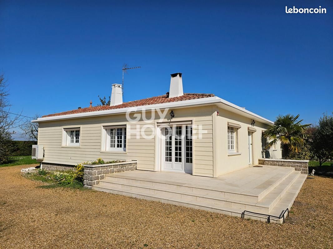 Maison 7 pièces 180 m² · à Pissotte · 180 m² · 242 400 €