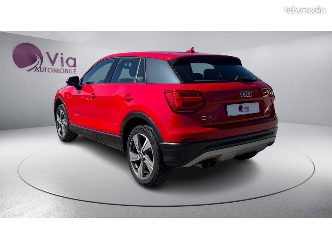 AUDI Q2 1.4 TFSI ESSENCE 150 BVA S Line - CAMERA DE RECUL / SIEGES CHAUFFANTS / BLUETOOTH (image 6)