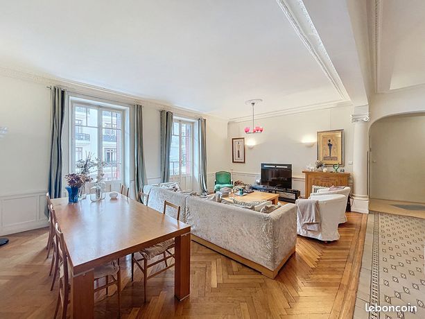 Appartement 6 pièces 167 m²