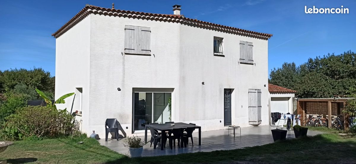 Maison 6 pièces 122 m² · à Suze-la-Rousse · 122 m² · 328 000 €